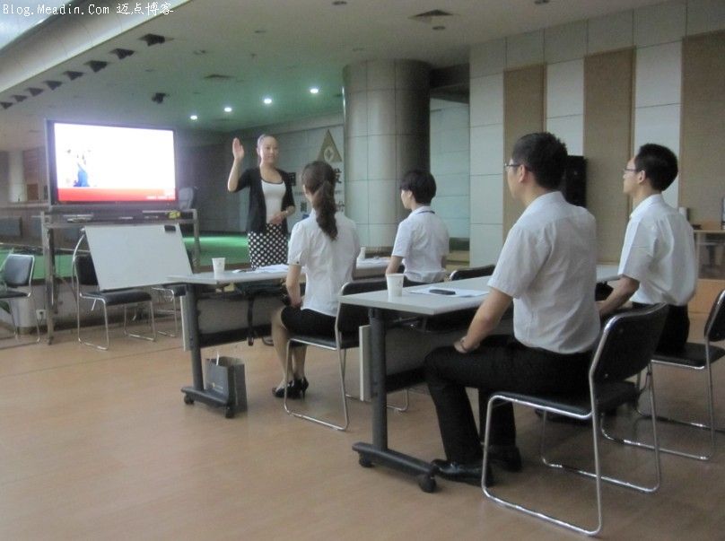 酒店管理--礼仪培训_小倩_迈点博客