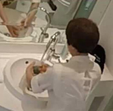 酒店客房服务员做错了什么
