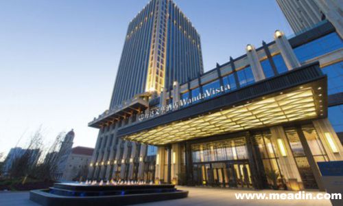 继2012年首家万达文华酒店于太原落成,万达文华积极拓展国内市场.