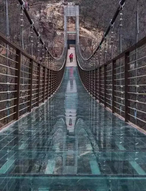 玻璃栈道:不能尖叫腿软的景区不是好景区!